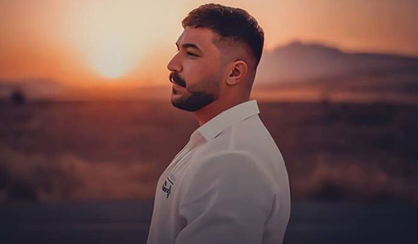 دانلود آهنگ آدم برفی از رضا کرمی تارا (اﺻﻠﺎ دﻟﮕﻴﺮم درس ﻋﻴﻦ ﻏﺮوﺑﺎی زﻧﺪان)